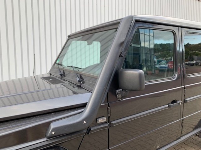 MERCEDES-BENZ G 300