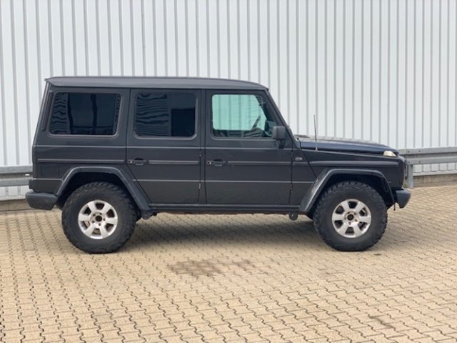 MERCEDES-BENZ G 300