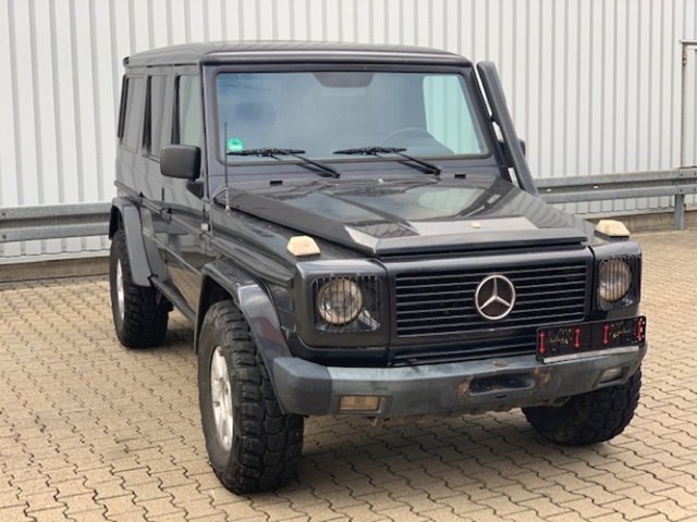 MERCEDES-BENZ G 300