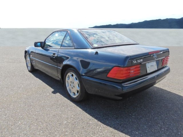 MERCEDES-BENZ SL 320