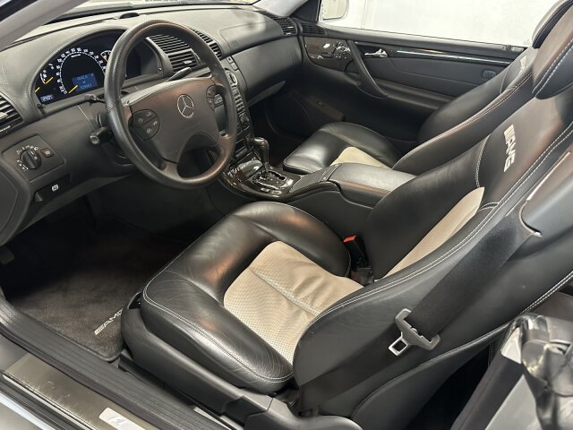 SEAT (E) Leon
