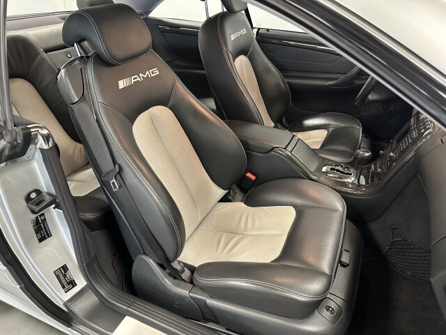 SEAT (E) Leon