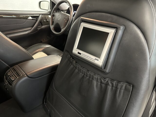 SEAT (E) Leon