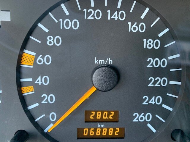 MERCEDES-BENZ S 600