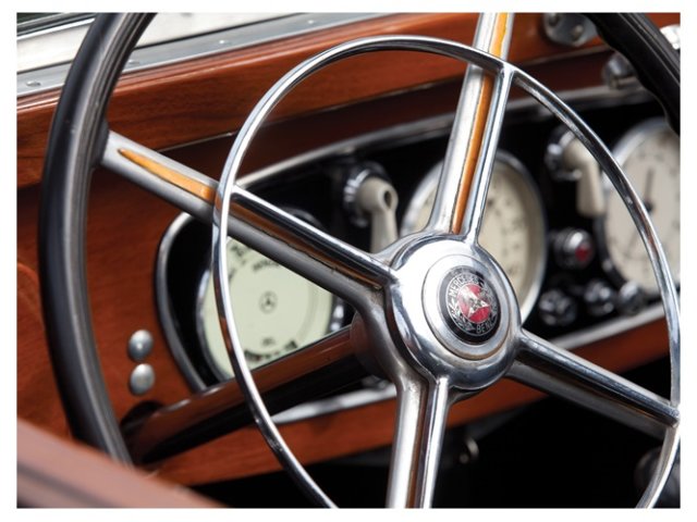 MERCEDES-BENZ 230