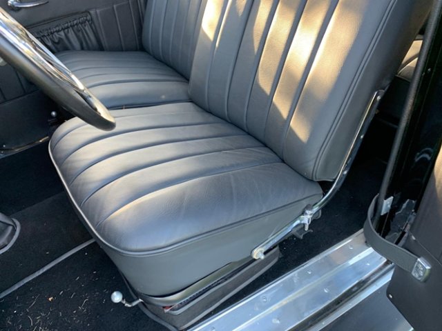 MERCEDES-BENZ 230