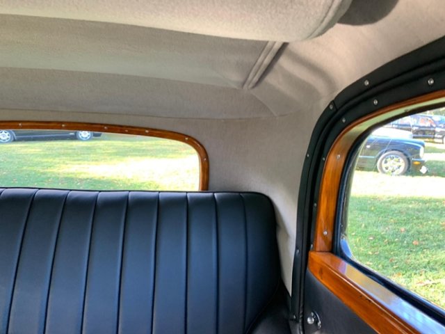MERCEDES-BENZ 230