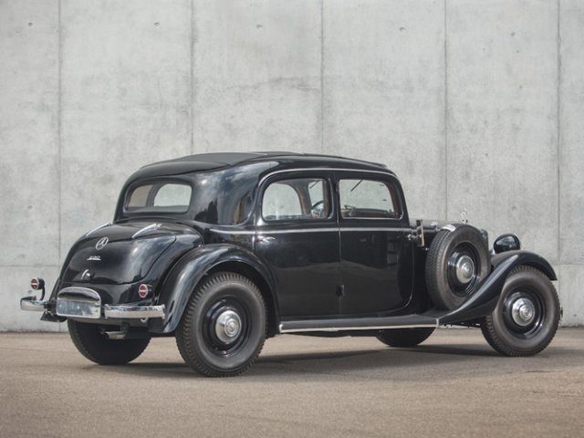 MERCEDES-BENZ 230
