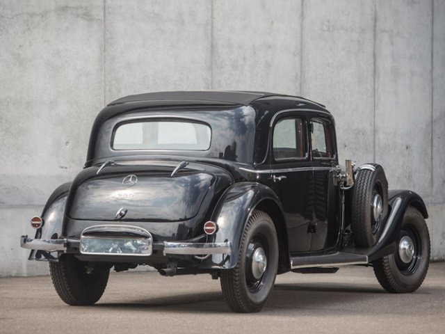 MERCEDES-BENZ 230