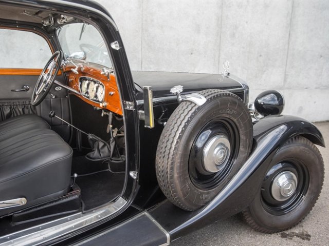 MERCEDES-BENZ 230