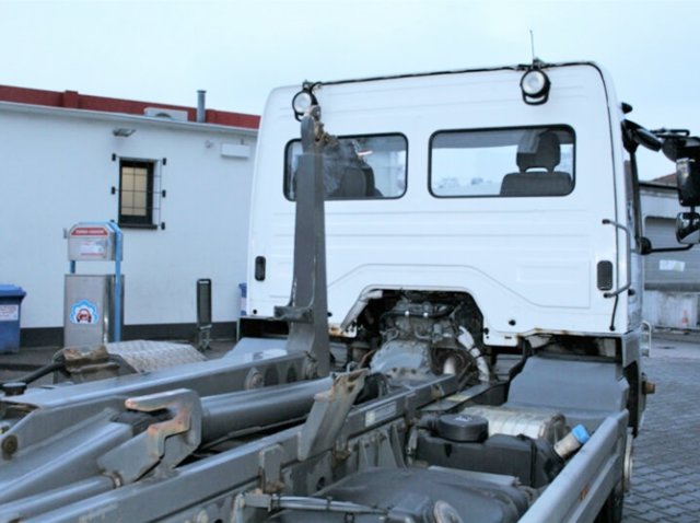 DAIMLER-BENZ Atego