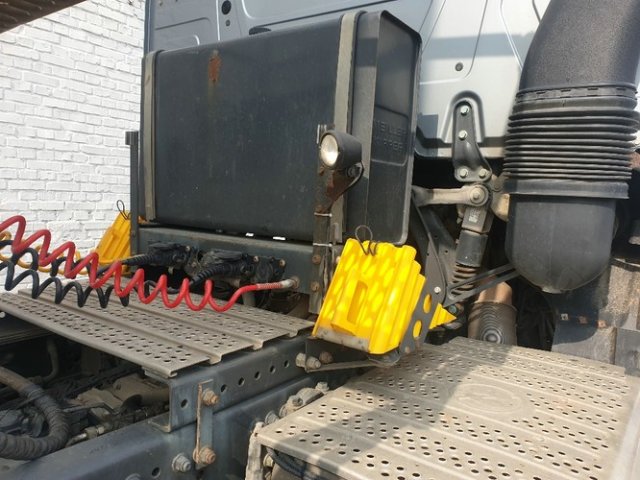 DAIMLER-BENZ Arocs