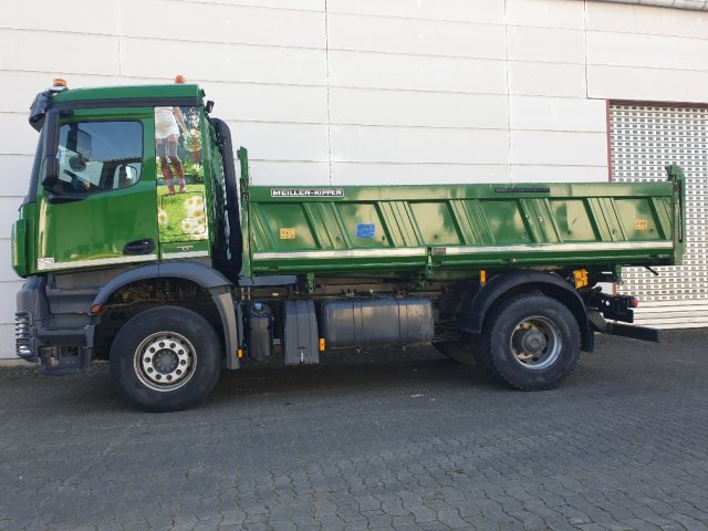 DAIMLER-BENZ Arocs