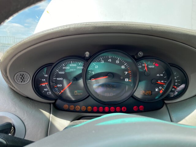 PORSCHE 996