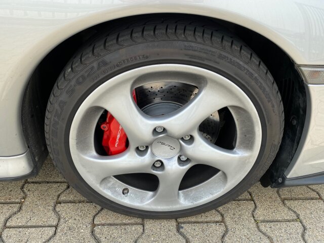 PORSCHE 996