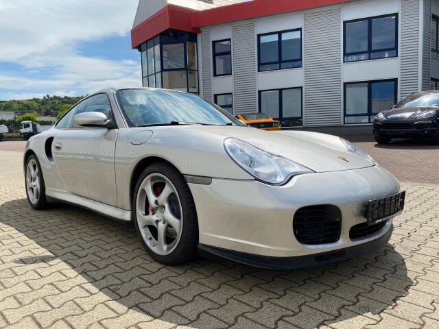PORSCHE 996
