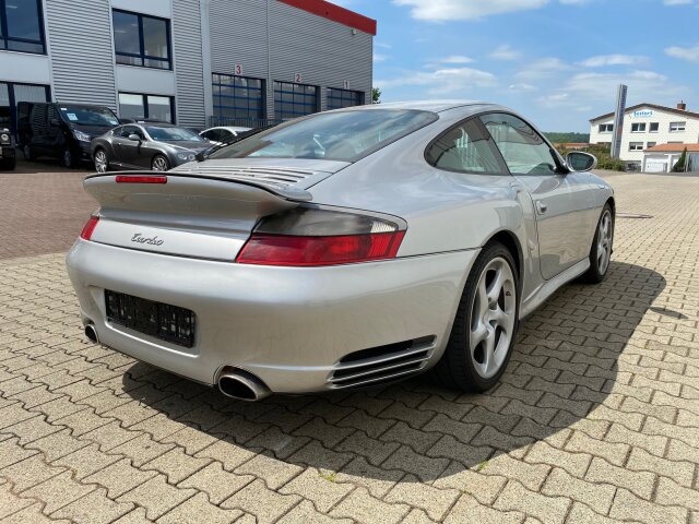 PORSCHE 996