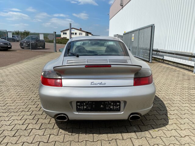 PORSCHE 996