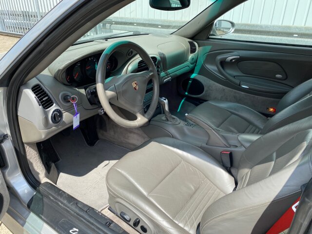 PORSCHE 996