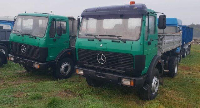 MERCEDES-BENZ SK