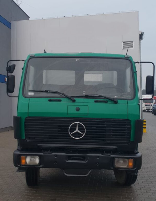 MERCEDES-BENZ SK