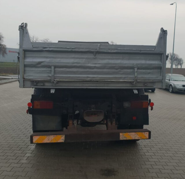 MERCEDES-BENZ SK