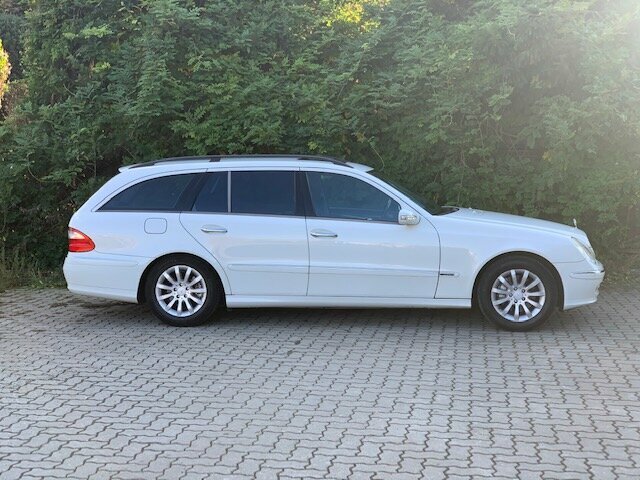 MERCEDES-BENZ E 320