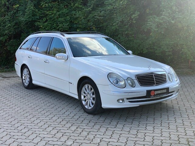 MERCEDES-BENZ E 320