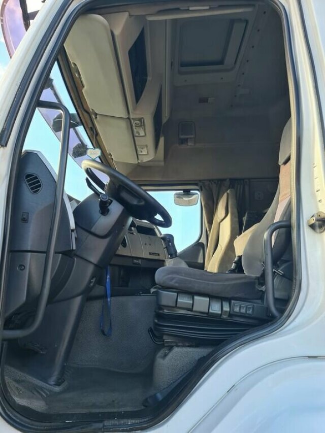 RENAULT (F) Premium