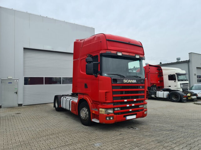SCANIA 124R