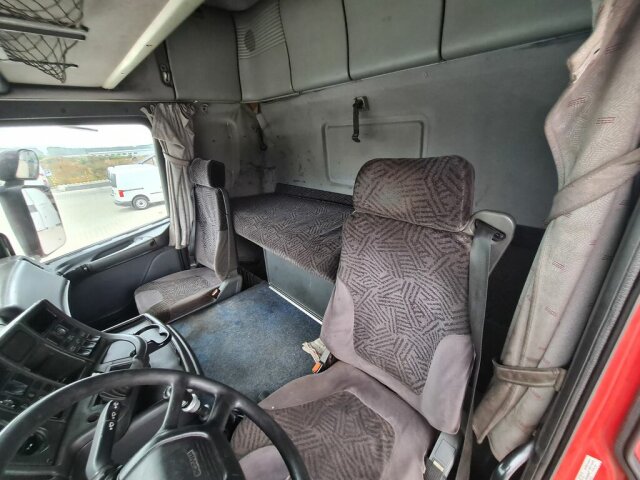 SCANIA 124R