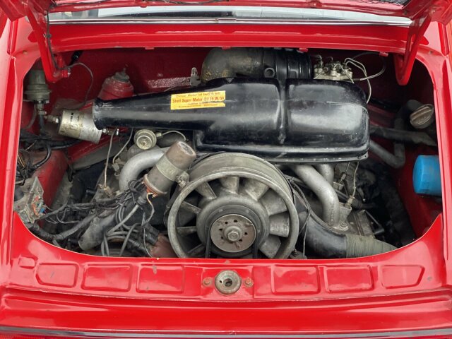 PORSCHE 911