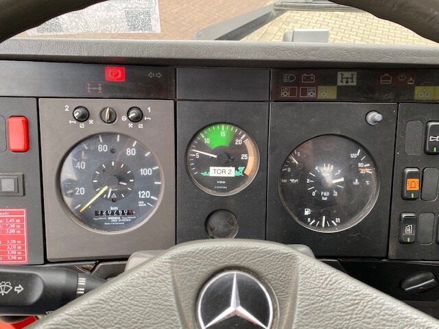 DAIMLER-BENZ -