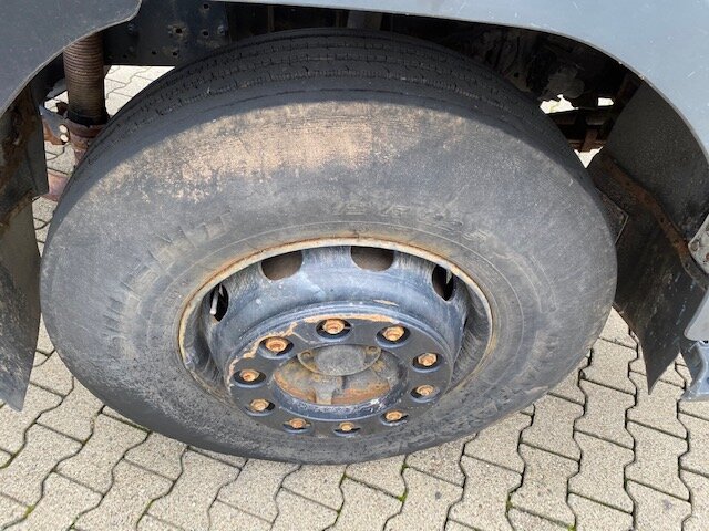 DAIMLER-BENZ -