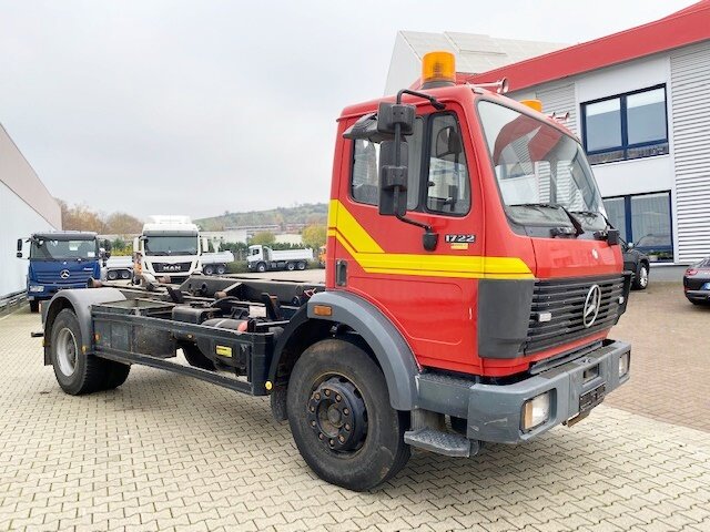 DAIMLER-BENZ -