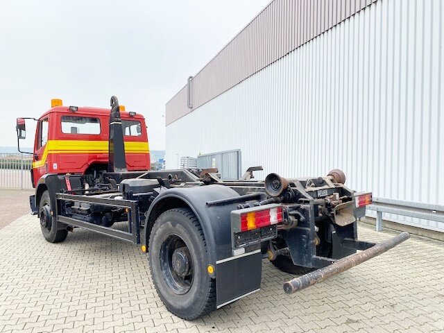 DAIMLER-BENZ -