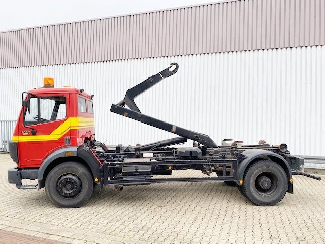 DAIMLER-BENZ -