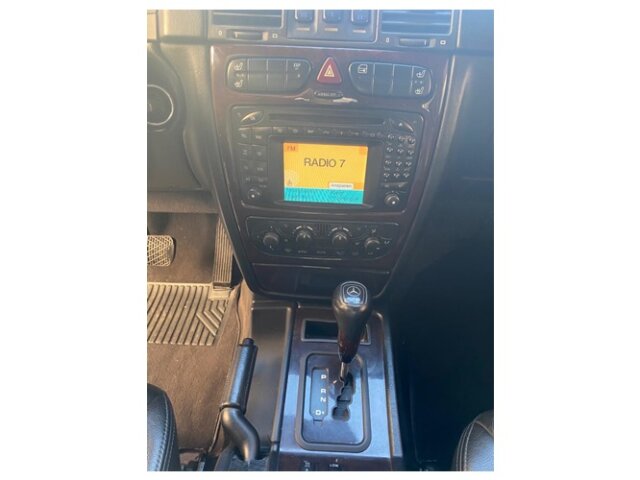 MERCEDES-BENZ G 400