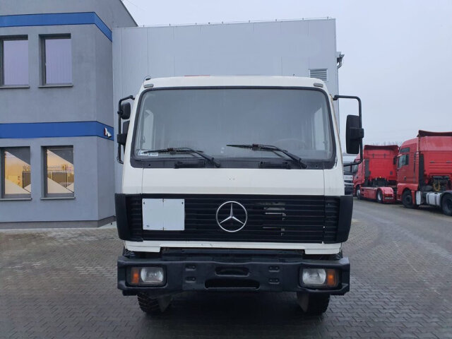 MERCEDES-BENZ -