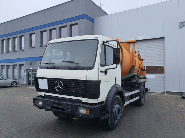 MERCEDES-BENZ -