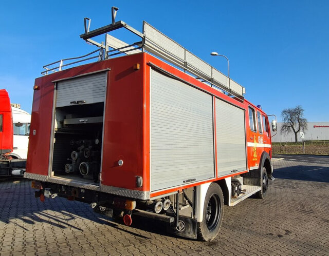 MERCEDES-BENZ -