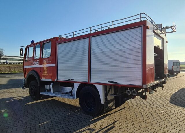 MERCEDES-BENZ -