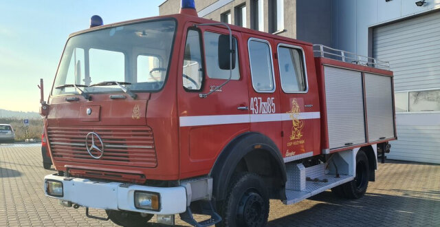 MERCEDES-BENZ -