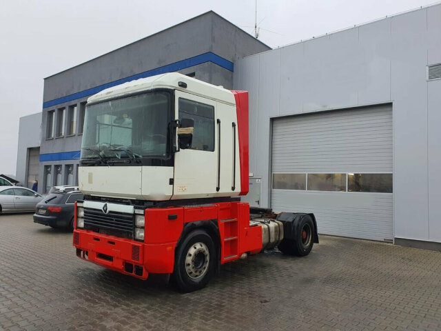 RENAULT (F) Magnum