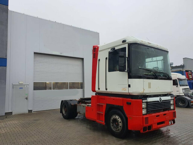 RENAULT (F) Magnum