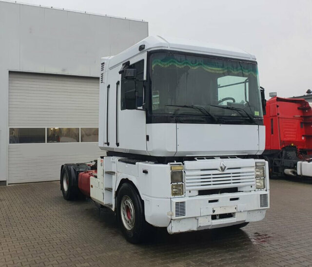 RENAULT (F) Magnum