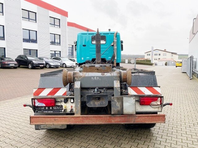 SCANIA (S) R