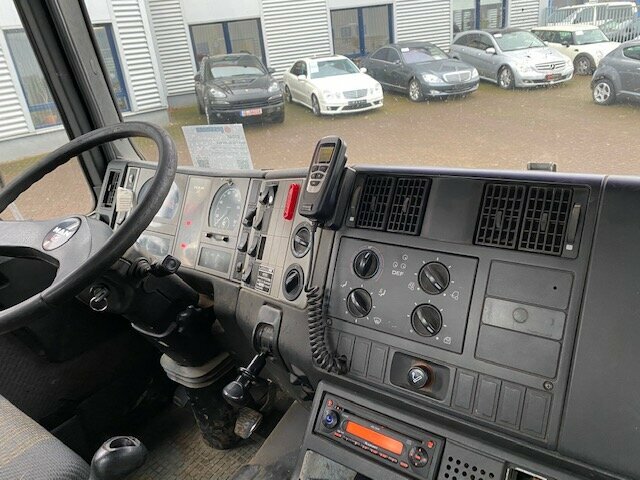 MAN T40