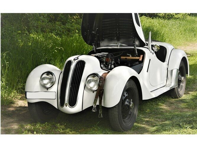 Detail view | BMW 328 Roadster Special Recreation | Gassmann Cars