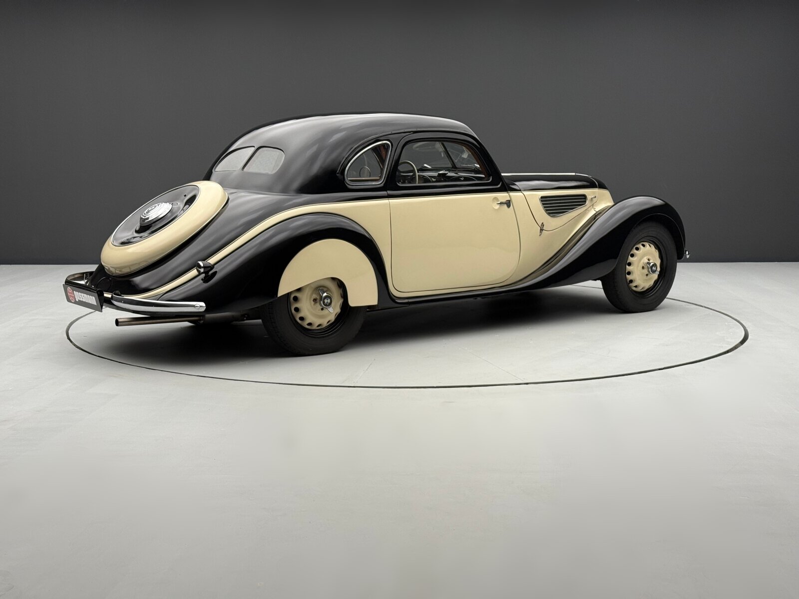 ミニカー BMW 327 Detail view | BMW 327/28 Coupé - 1 von nur 86 | Gassmann Cars